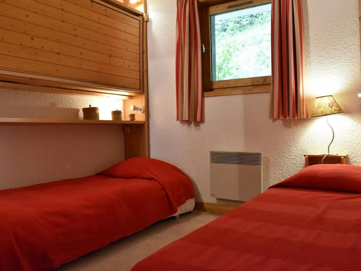 Meribel : Bel Appartement 2 Pieces Avec Parking, Proche Pistes Et Commerces - Fr-1-180-89 Apartment