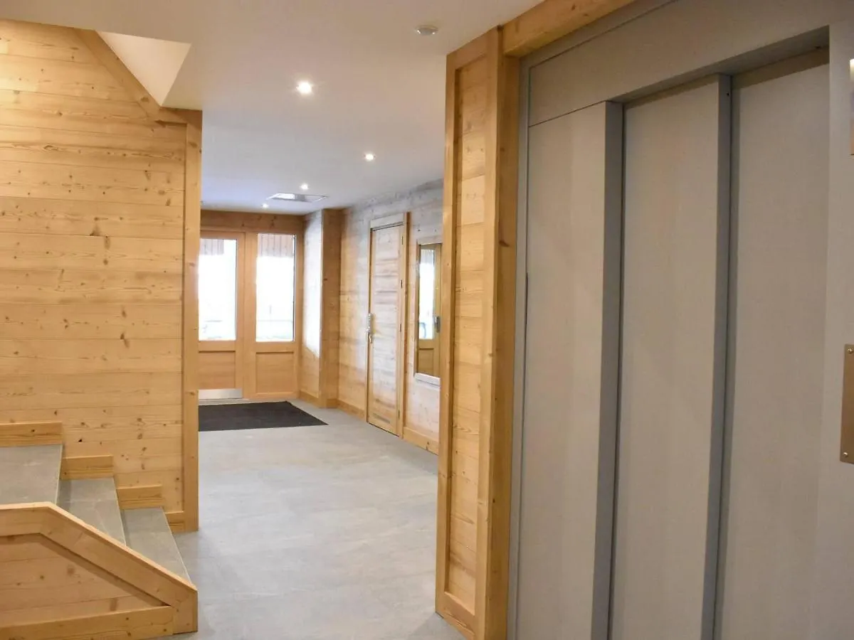 Meribel : Bel Appartement 2 Pieces Avec Parking, Proche Pistes Et Commerces - Fr-1-180-89 Apartment